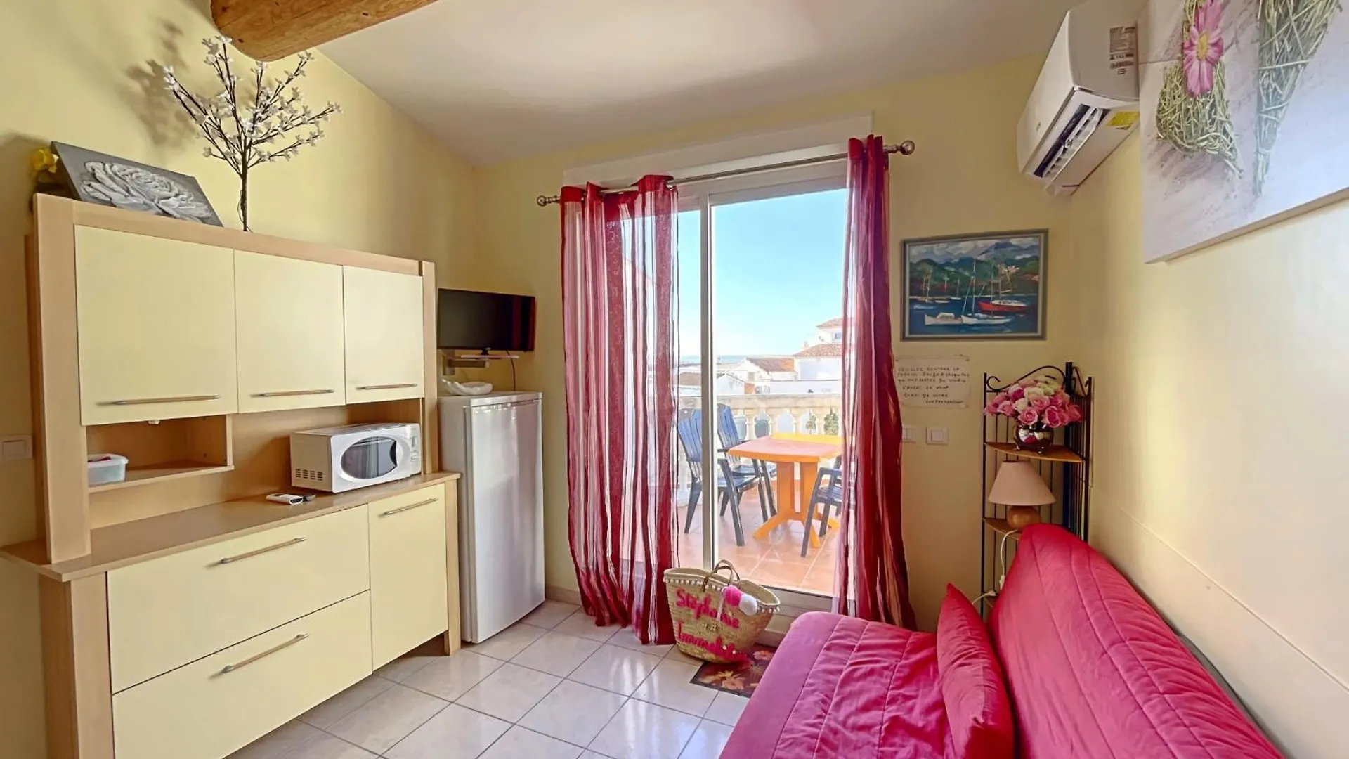 Apartment Appartement 4 Pers Avec Vue Mer, Climatise, Aux Saintes-Maries-De-La-Mer - Fr-1-475-212